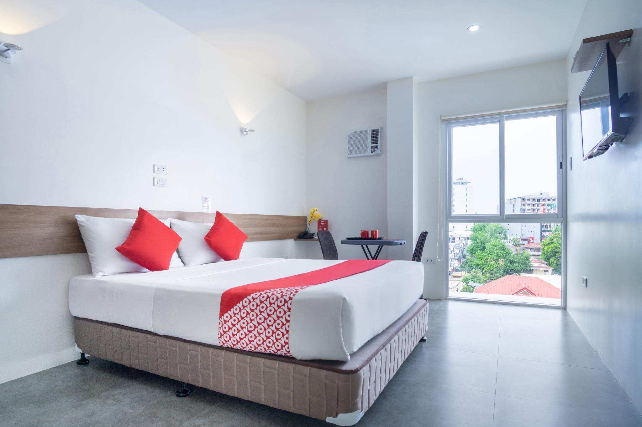18 Hotel 3*